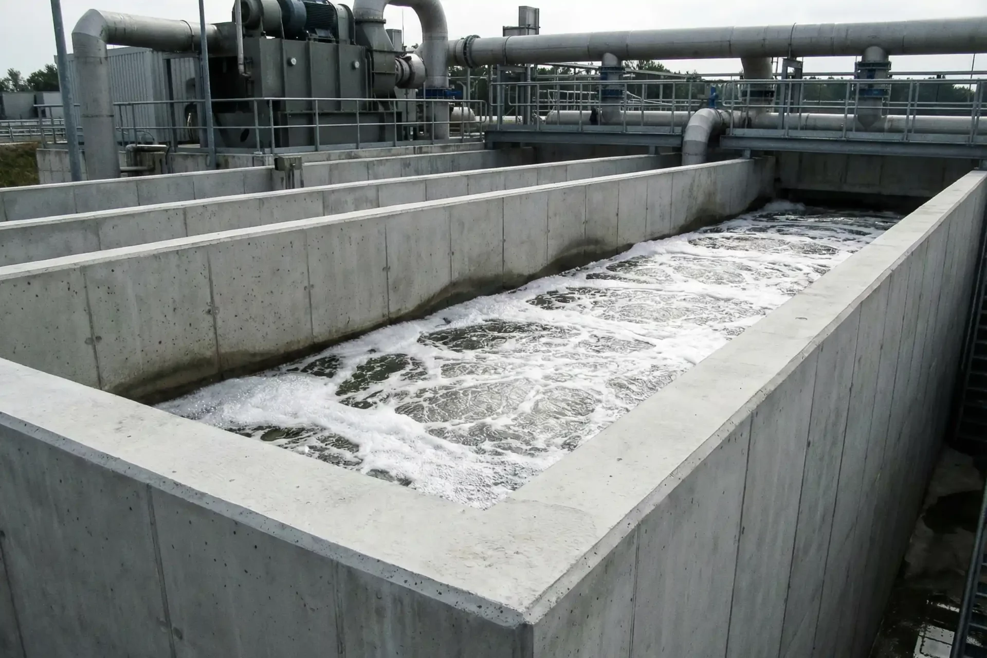 Innovaties in duurzame waterzuivering: Van slimme sensor tot betonnen buffer